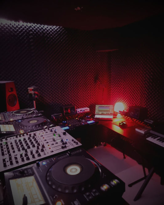 Cabina DJ - Sala de Ensayo: 1 Hora