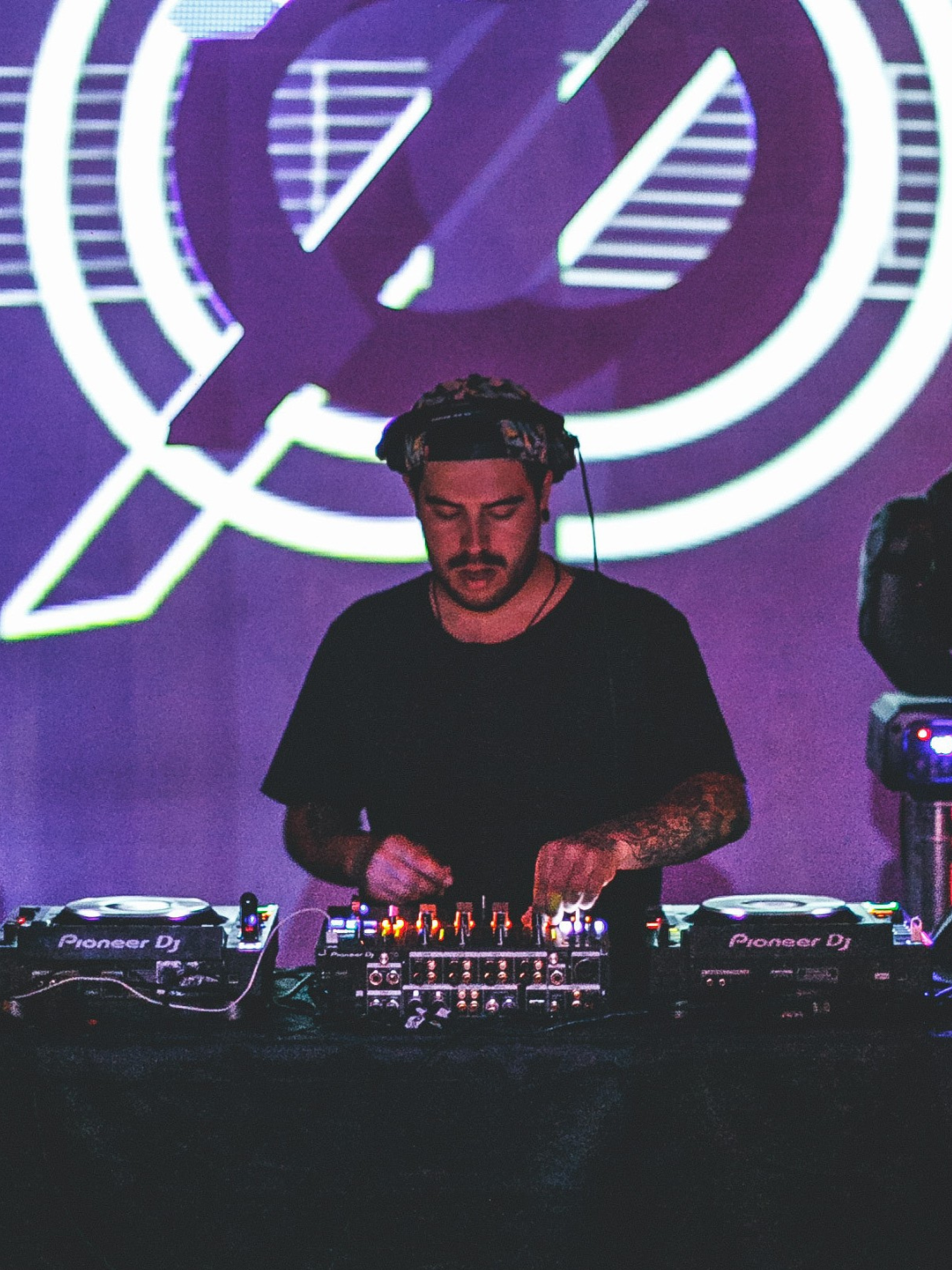 PERSONALIZADO: CLASES PRESENCIALES DE DJ Y PRODUCCIÓN MUSICAL ONLINE CON SAM WILSON