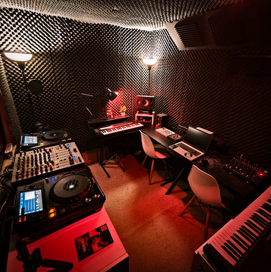 Cabina DJ 2 - Sala de Ensayo: 8 Horas